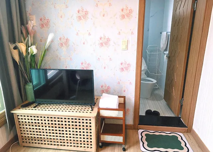 Bukhansan Hanok Elevator & Luggage 무료주차 Villa *