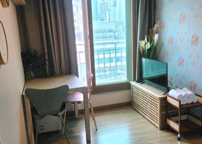 Bukhansan Hanok Elevator & Luggage 무료주차 Villa Seúl