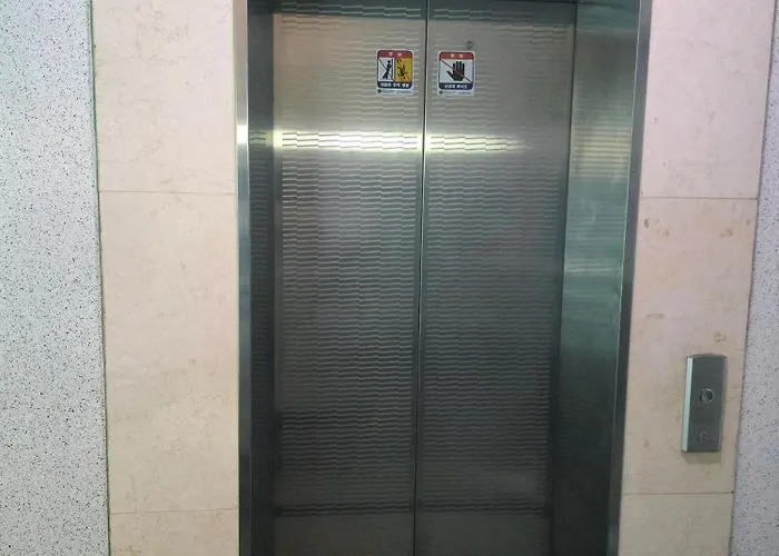 Bukhansan Hanok Elevator & Luggage 무료주차 Villa *